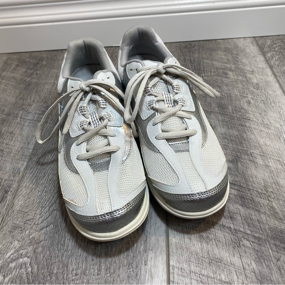AETREX Women's Bodyworks Sport Walking Shoe White Silver Rocker BW31 Size 7
